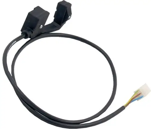 Kabel mit Steckverbindern für Wolf GKV, mit zwei schwarzen Gehäusen und mehradrigem Kabel zur elektrischen Verbindung.